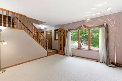 2112 Parkwood Hills Drive NE, Rochester, MN 55906 - Photo 8
