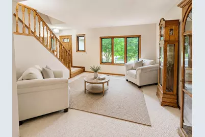 2112 Parkwood Hills Drive NE, Rochester, MN 55906 - Photo 4
