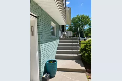 787 Berwood Avenue, Vadnais Heights, MN 55127 - Photo 2