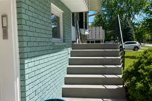 787 Berwood Ave, Vadnais Heights, MN 55127 - Photo 2