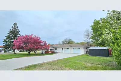 420 James Street, Detroit Lakes, MN 56501 - Photo 2