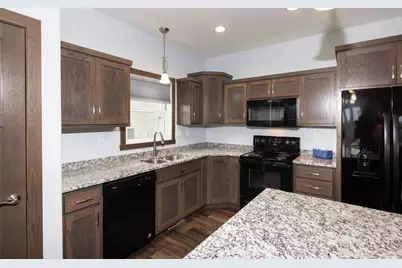 647 43 1/2 Avenue S, Moorhead, MN 56560 - Photo 16