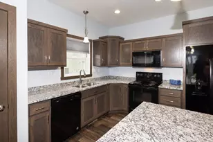 647 43 1/2 Ave S, Moorhead, MN 56560 - Photo 16