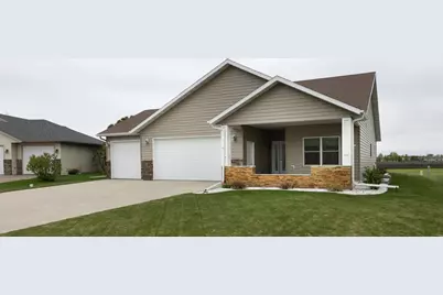 647 43 1/2 Avenue S, Moorhead, MN 56560 - Photo 2