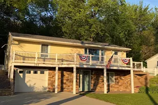 140 Dahle St, Ortonville, MN 56278 - Photo 2