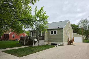 3023 Norwood Ave, Slayton, MN 56172 - Photo 1