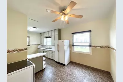 109 White Street N, Comfrey, MN 56019 - Photo 8