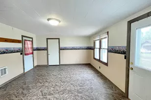 109 White St N, Comfrey, MN 56019 - Photo 34