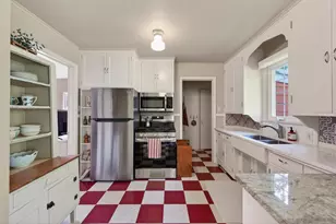 1068 Summit Ave, South Saint Paul, MN 55075 - Photo 14
