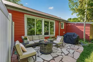 1068 Summit Ave, South Saint Paul, MN 55075 - Photo 32