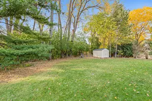 2579 Cypress St, Maplewood, MN 55109 - Photo 4