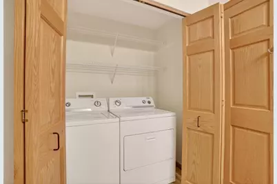 935 Ferndale Street N #317, Maplewood, MN 55119 - Photo 16