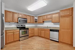 935 Ferndale St N, Maplewood, MN 55119 - Photo 2