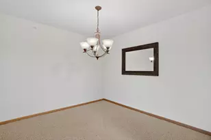 935 Ferndale St N, Maplewood, MN 55119 - Photo 6