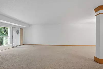 935 Ferndale Street N #317, Maplewood, MN 55119 - Photo 8