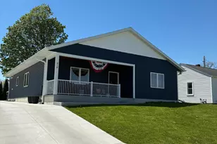 916 E Main St, Caledonia, MN 55921 - Photo 4