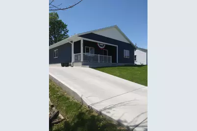 916 E Main Street, Caledonia, MN 55921 - Photo 1