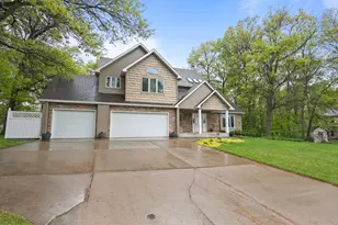 850 Meadowlawn Ct, Sartell, MN 56377 - Photo 2