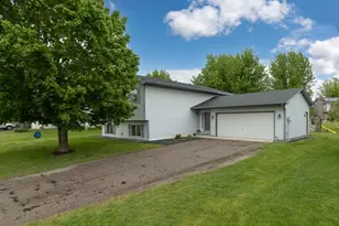 1016 Meadow St, Cologne, MN 55322 - Photo 2