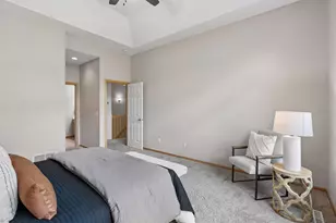14537 Hunters Ln, Savage, MN 55378 - Photo 16