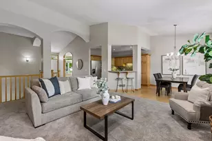 14537 Hunters Ln, Savage, MN 55378 - Photo 6