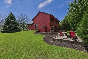 2208 Grimm Rd, Chaska, MN 55318 - Photo 26