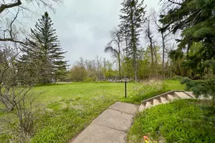 27 S 21st Ave E, Duluth, MN 55812 - Photo 6