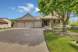 331 Countryside Ln, Albany, MN 56307 - Photo 2