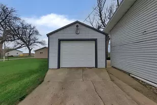 159 1st Ave S, Wood Lake, MN 56297 - Photo 16