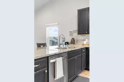 1989 Attenborough Street, Shakopee, MN 55379 - Photo 6