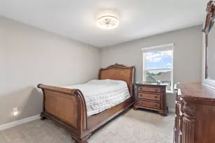 1989 Attenborough St, Shakopee, MN 55379 - Photo 16