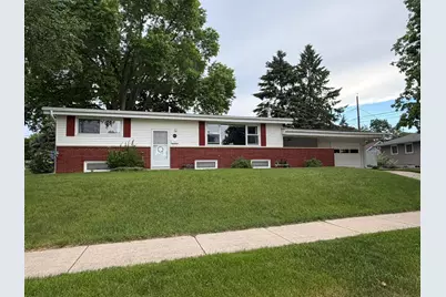 1611 Cascade Street NW, Rochester, MN 55901 - Photo 1