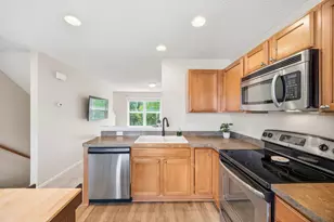 3115 Clover Ridge Dr, Chaska, MN 55318 - Photo 4