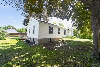 259 20th Avenue S, South Saint Paul, MN 55075 - Photo 2