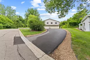 18120 Covington Path, Minnetonka, MN 55345 - Photo 2