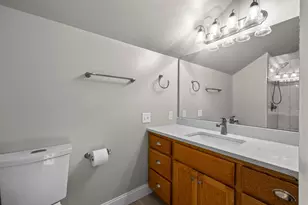 2708 Victory Memorial Dr, Minneapolis, MN 55412 - Photo 32