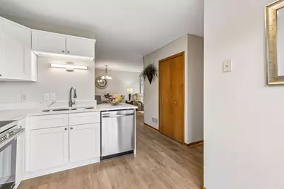 1901 Southcross Drive W #1804, Burnsville, MN 55306 - Photo 22