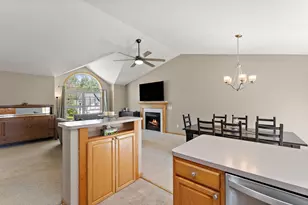 2891 Meadow Brook Dr, Woodbury, MN 55125 - Photo 10