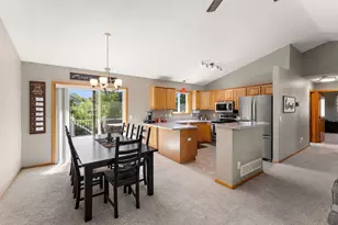 2891 Meadow Brook Dr, Woodbury, MN 55125 - Photo 8
