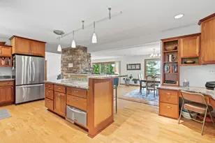 314 N Cove Rd, Hudson, WI 54016 - Photo 10