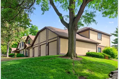 5267 Balmoral Lane, Bloomington, MN 55437 - Photo 4