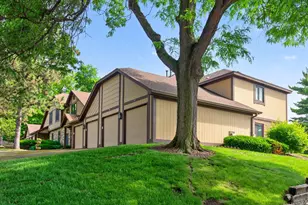 5267 Balmoral Ln, Bloomington, MN 55437 - Photo 4