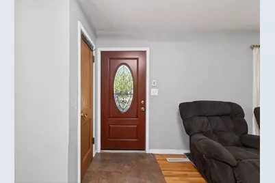 2144 Geranium Avenue E, Saint Paul, MN 55119 - Photo 6