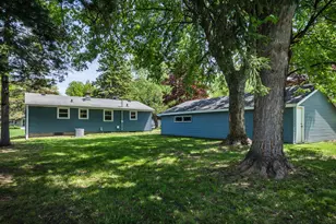 616 Esther Ln, Woodbury, MN 55125 - Photo 10