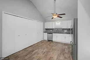 3292 Greenbrier St, Vadnais Heights, MN 55127 - Photo 6
