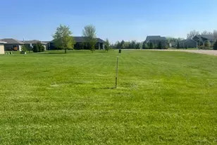 804 13th St SE, East Grand Forks, MN 56721 - Photo 1