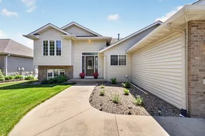 480 Manor Ridge Drive NW, Rochester, MN 55901 - Photo 2