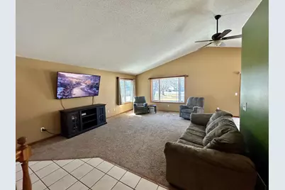 110 U'ren Lane, Redwood Falls, MN 56283 - Photo 4