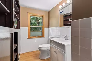 988 Sherren St W, Roseville, MN 55113 - Photo 24