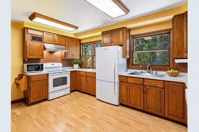 988 Sherren Street W, Roseville, MN 55113 - Photo 8